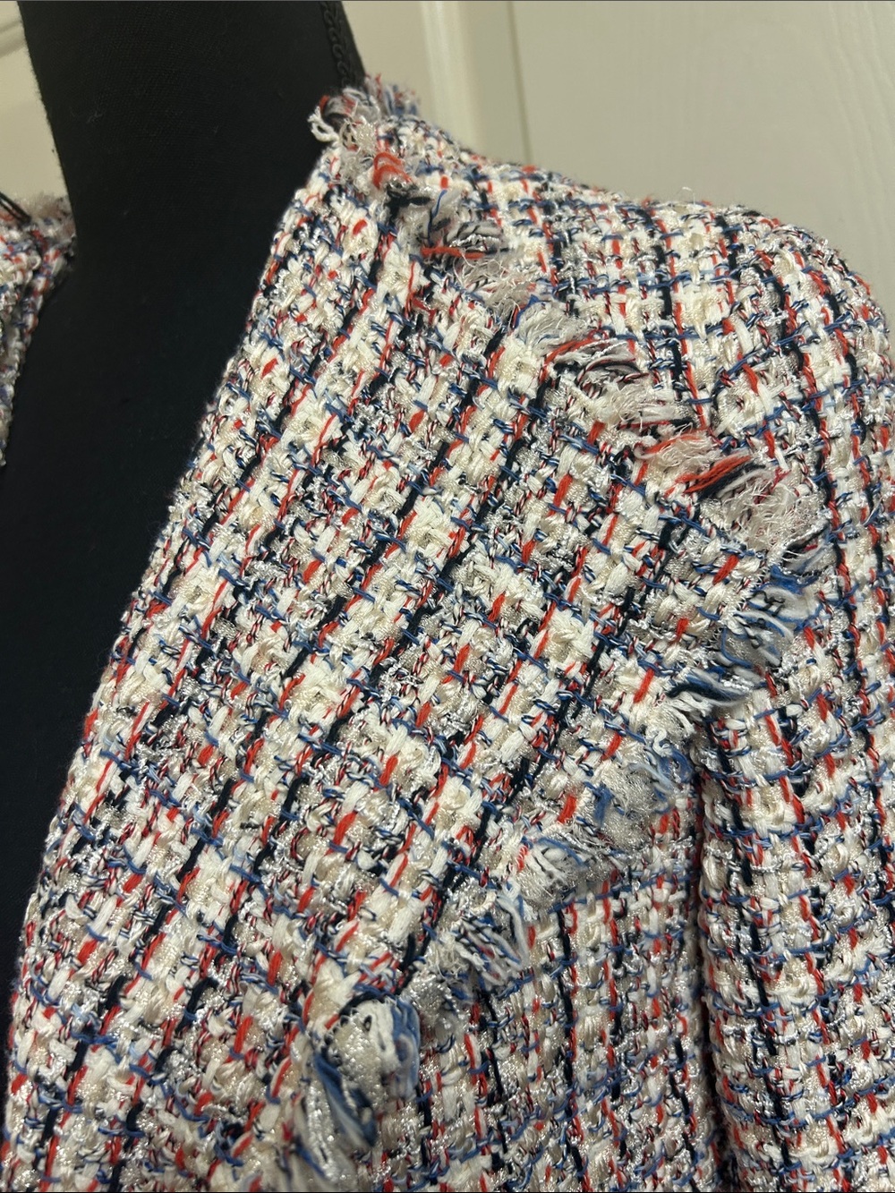 Anne Klein Tweed Frayed-Edge Jacket in Multi-Color, Size 10 - Picture 3 of 10